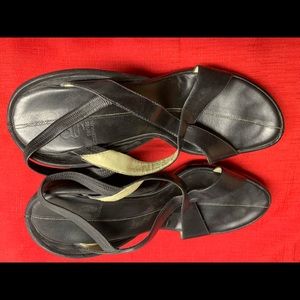 Rare Nike Air Women Sandals in Size 9
